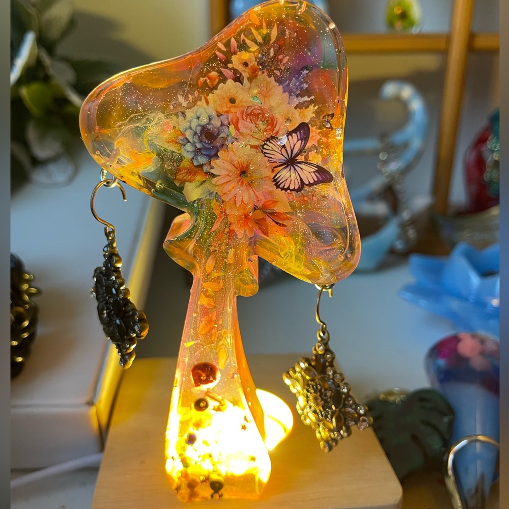 Handmade Resin Mushroom Decor or Earring Display Butterfly Bouquet - Picture 4 of 5